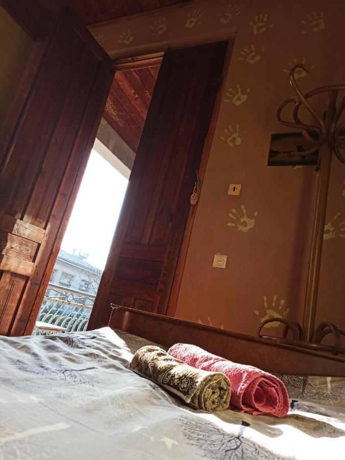 Cozy House Hotel Zugdidi Esterno foto